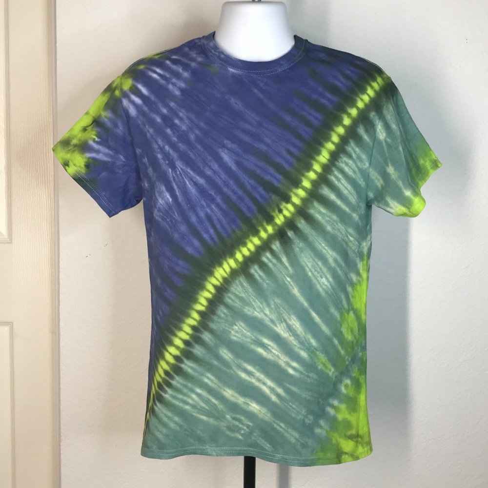 New Tie Dye S/S T-Shirt | Medium - Picture 6 of 6